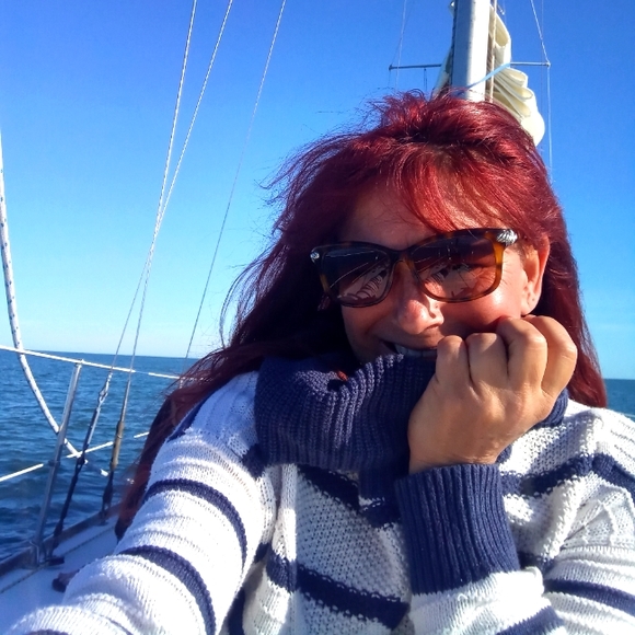 POSH AMBASSADOR make an offer 💗💗 - Picture 5 of 17